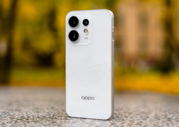 Четыре камеры по 50 Мп и компактный экран: обзор OPPO Reno 16