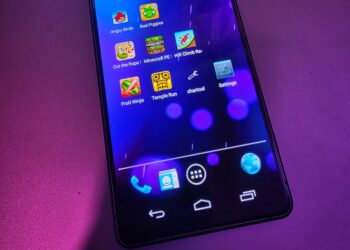 На Sony Xperia 1 II запустили Android Jelly Bean 2012 года