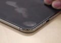 Складной экран iPhone Duo стал жутким магнитом для отпечатков пальцев