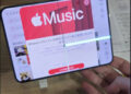 В iPhone Duo массово ломается экран по линии сгиба
